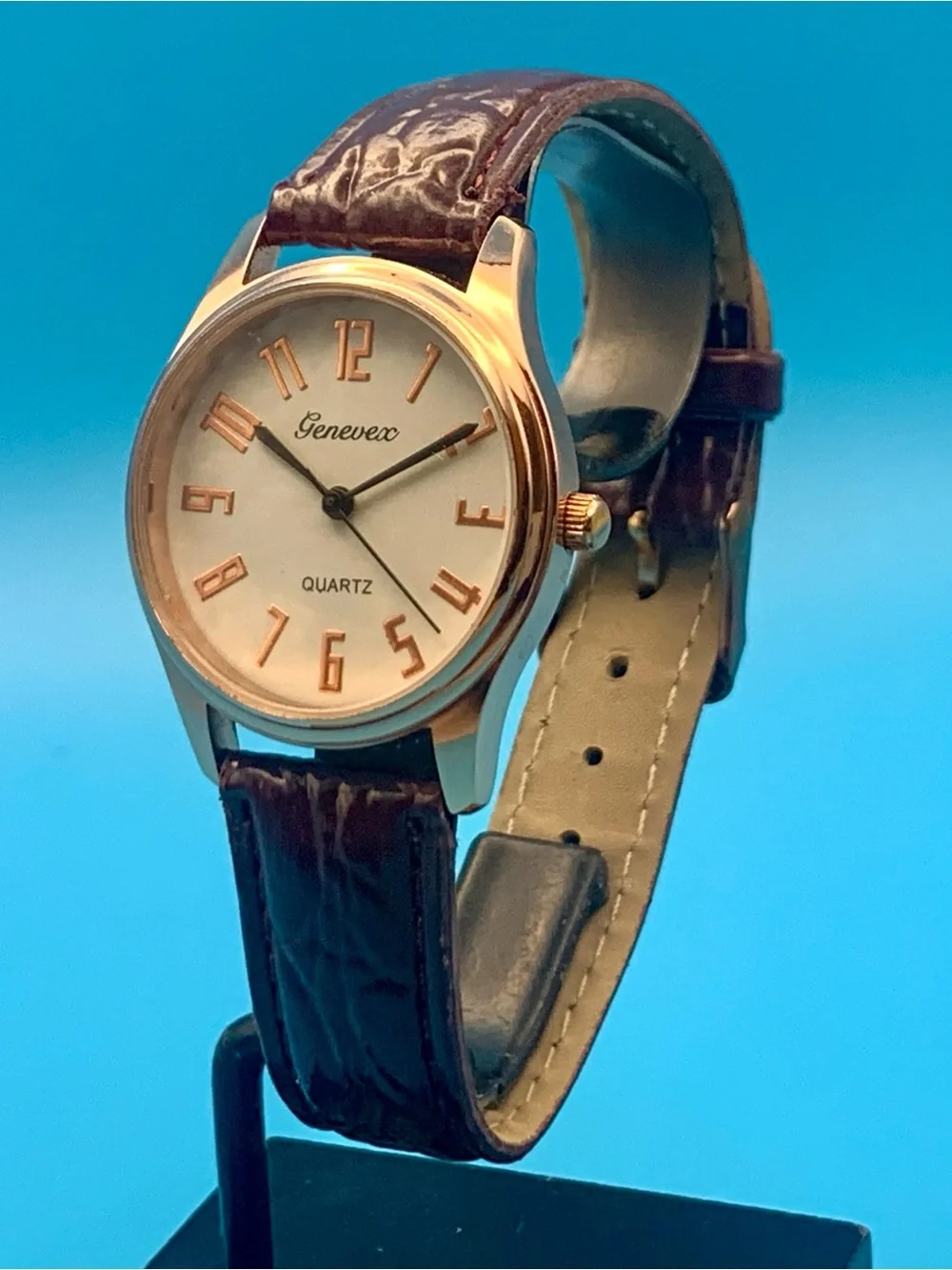 GENEVEX Women’s Fashion Quartz Wristwatch Japan Movt Works New Battery